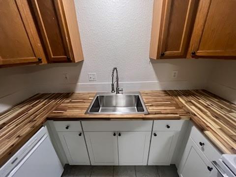 306 Anderson ST #A & B, Smithville, TX 78957