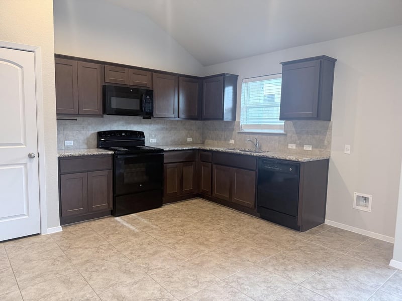 123 Saranac DR, Elgin, TX 78621