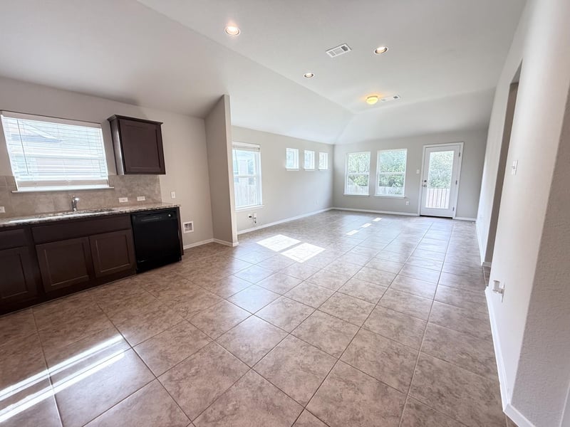 123 Saranac DR, Elgin, TX 78621