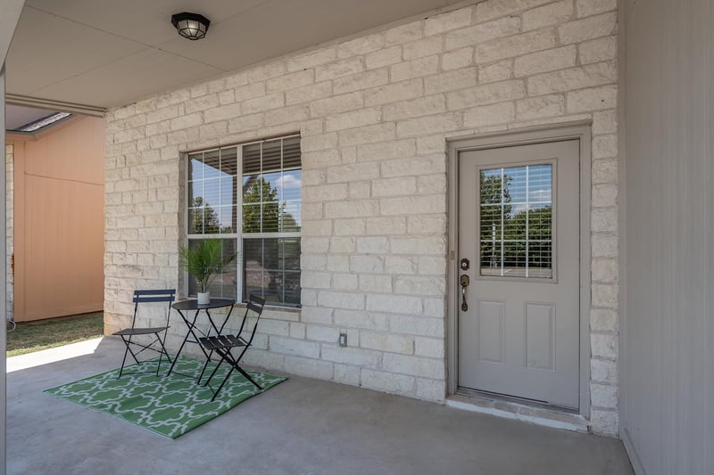 200 Sandstone DR #E/F, Jarrell, TX 76537
