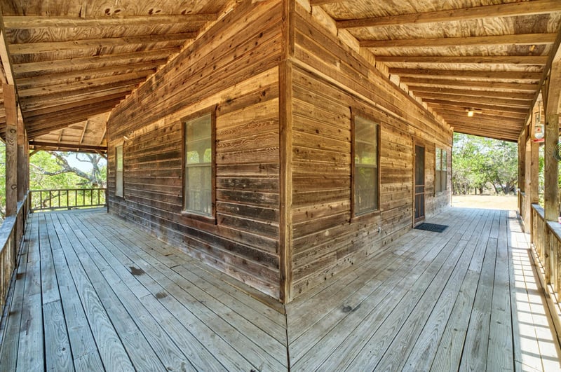 100 Clayton CV, Dripping Springs, TX 78620
