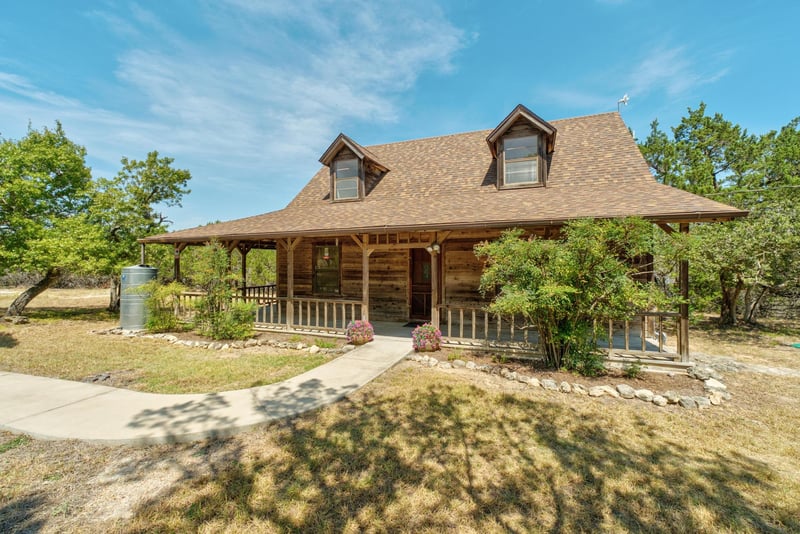 100 Clayton CV, Dripping Springs, TX 78620