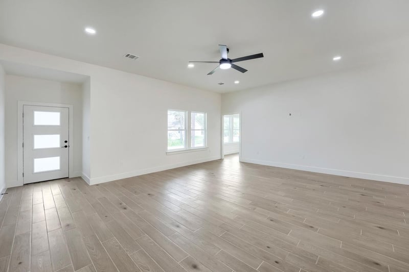 334 Nene LN, Bastrop, TX 78602