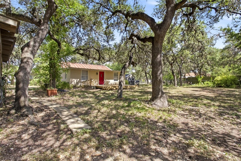 606 Harmons Way, San Marcos, TX 78666