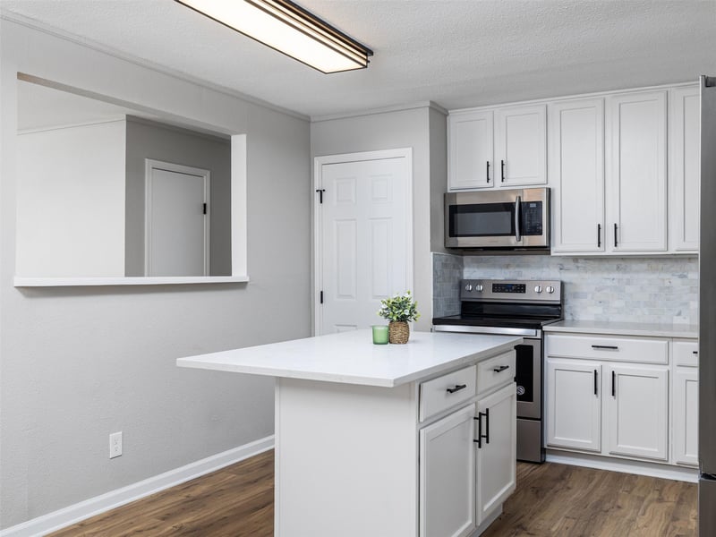 212 E Taylor ST, Thrall, TX 76578