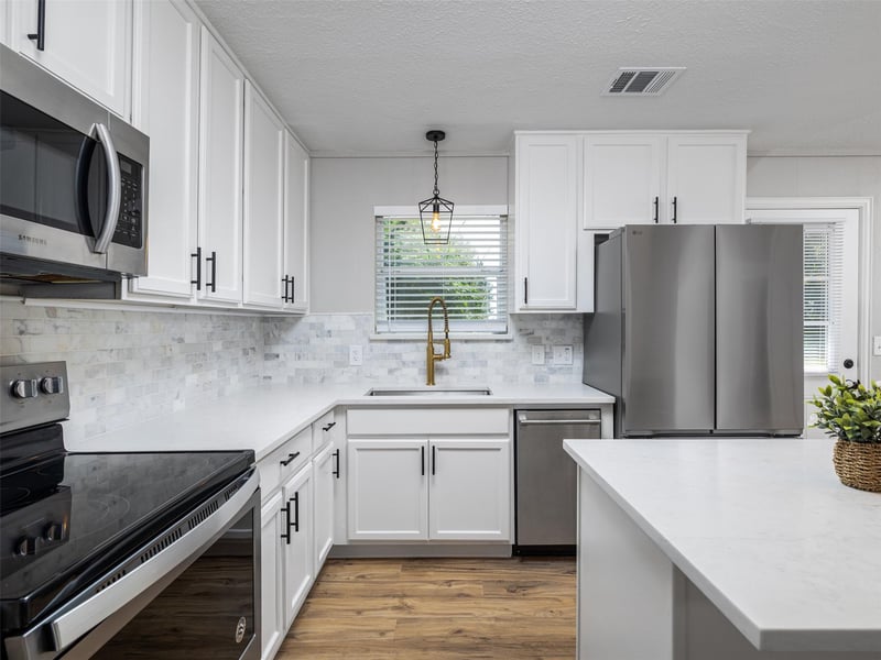 212 E Taylor ST, Thrall, TX 76578