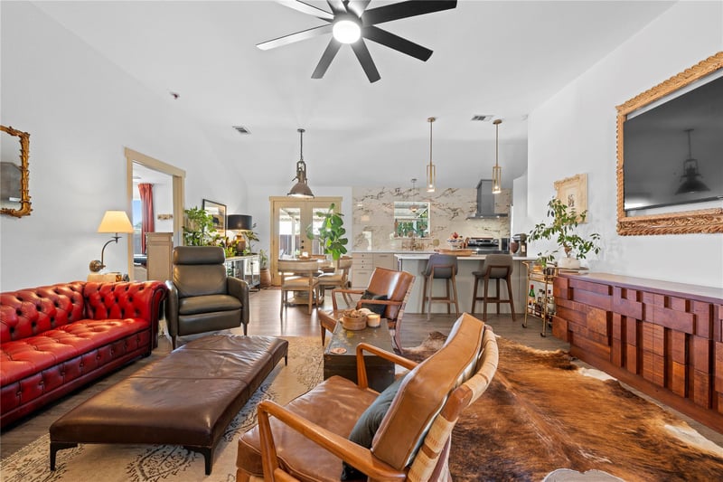 120 Amber LN, Jarrell, TX 76537
