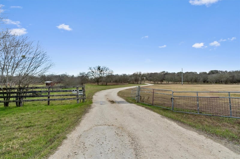 Rolling Ridge RD, Lockhart, TX 78644