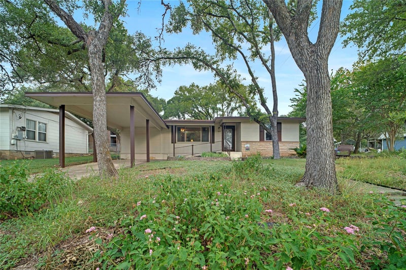 107 Mandalay LN, San Marcos, TX 78666