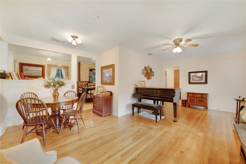 107 Mandalay LN, San Marcos, TX 78666