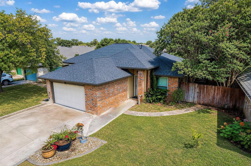 608 Saunders DR, Round Rock, TX 78664