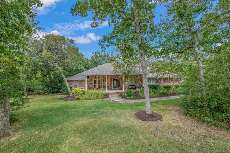 1625 Harpers Ferry RD, College Station, TX 77845