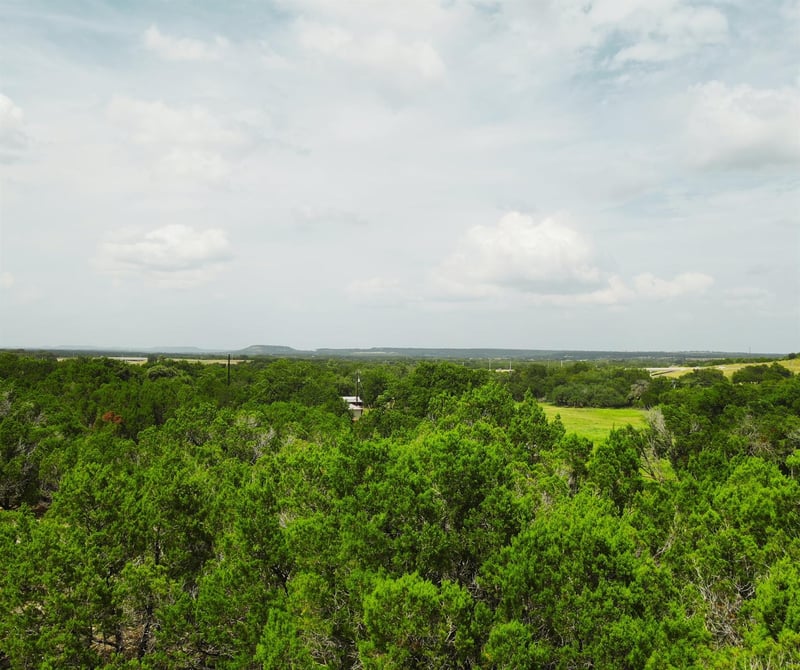 131 Spur 440, Florence, TX 76527