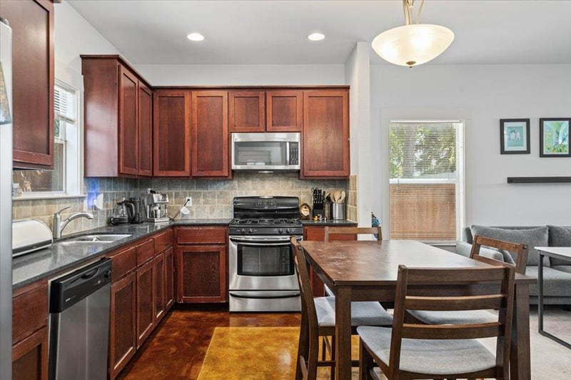 3304 E 5th ST #B, Austin, TX 78702