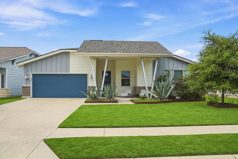 112 Dax DR, Liberty Hill, TX 78642
