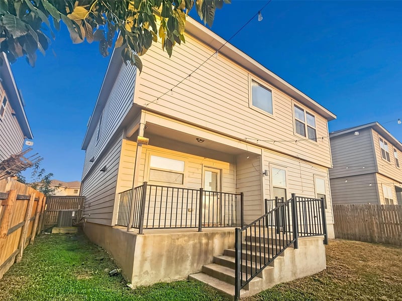 444 Major Lee LN #14H, Jarrell, TX 76537