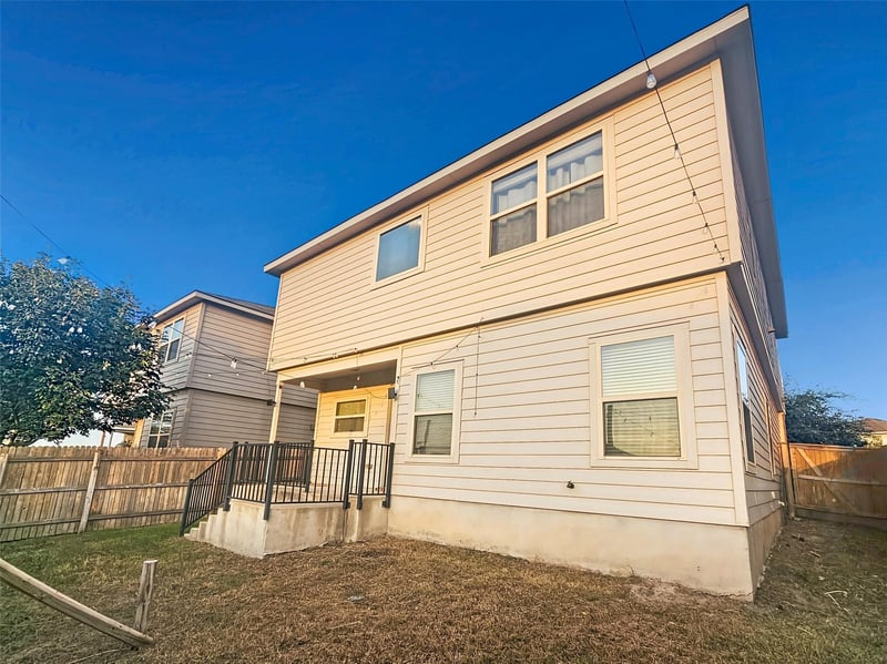 444 Major Lee LN #14H, Jarrell, TX 76537