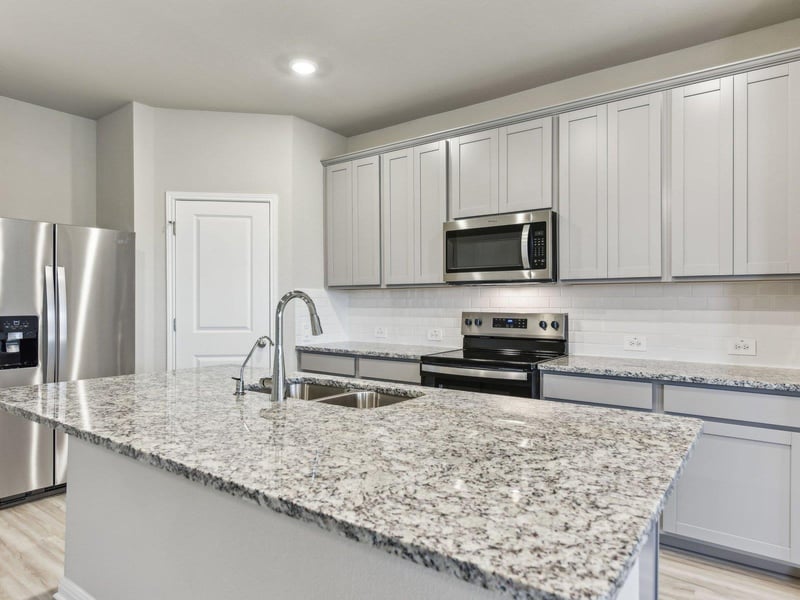 129 Sleep HOLW, Jarrell, TX 76537