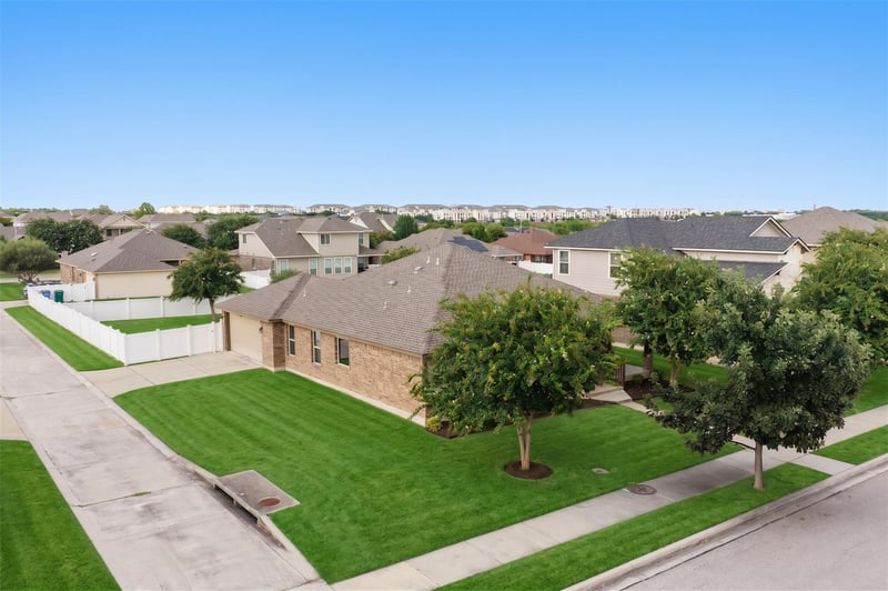 1102 Petroglyph TRL, Pflugerville, TX 78660