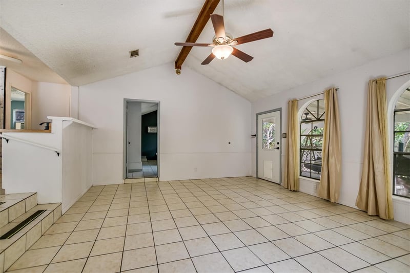 304 Lea LN, Wimberley, TX 78676
