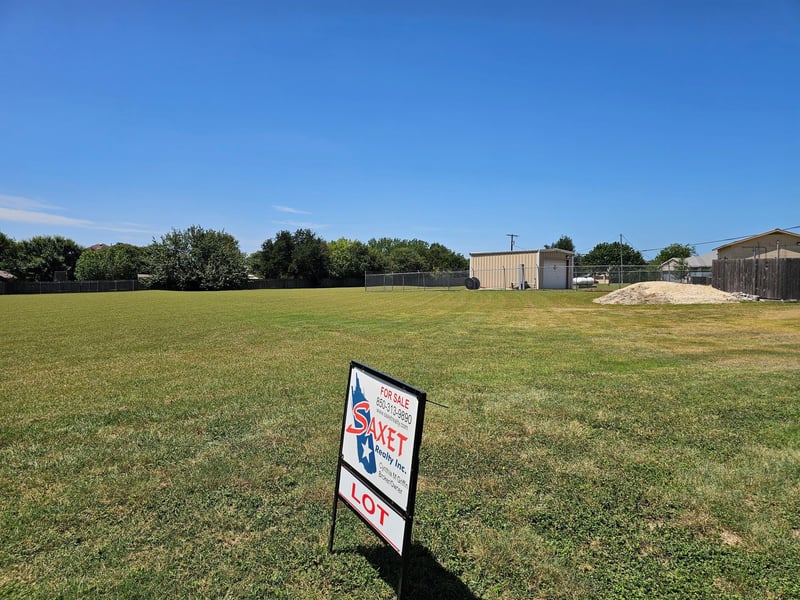 603 S Railroad Ave, Pflugerville, TX 78660