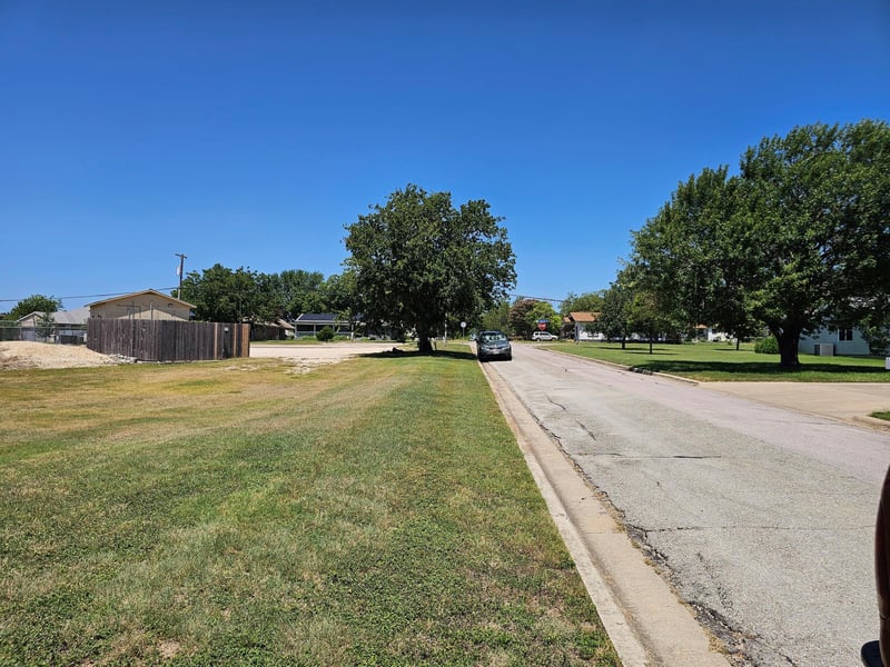 603 S Railroad Ave, Pflugerville, TX 78660