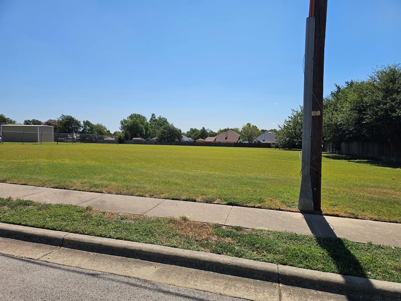 603 S Railroad Ave, Pflugerville, TX 78660