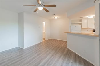 2500 Burleson RD #614, Austin, TX 78741