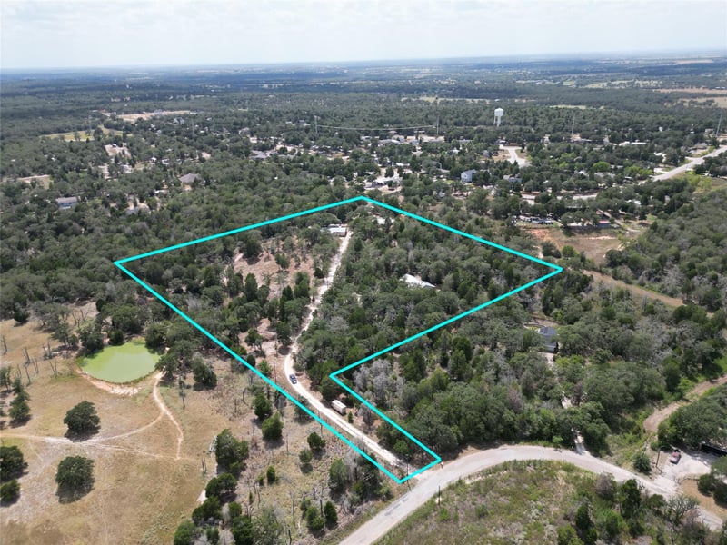 134 Elgin Woods LN, Elgin, TX 78621
