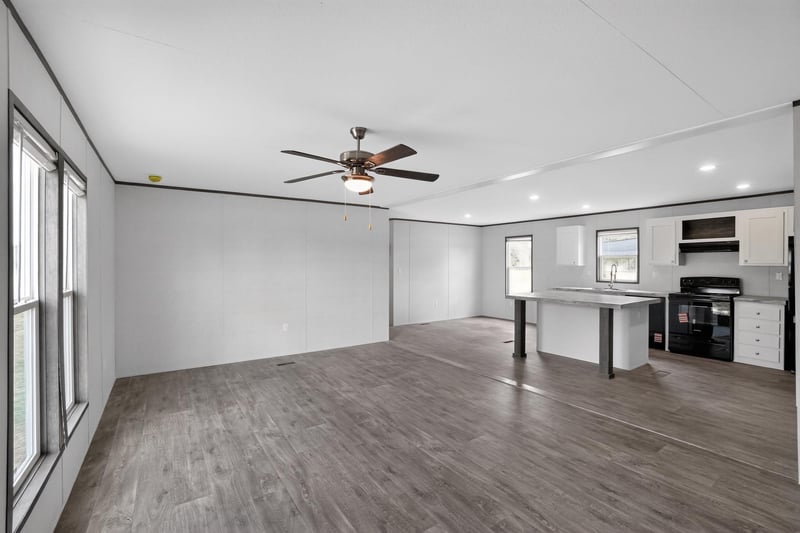 30 Tower RD, Lockhart, TX 78644