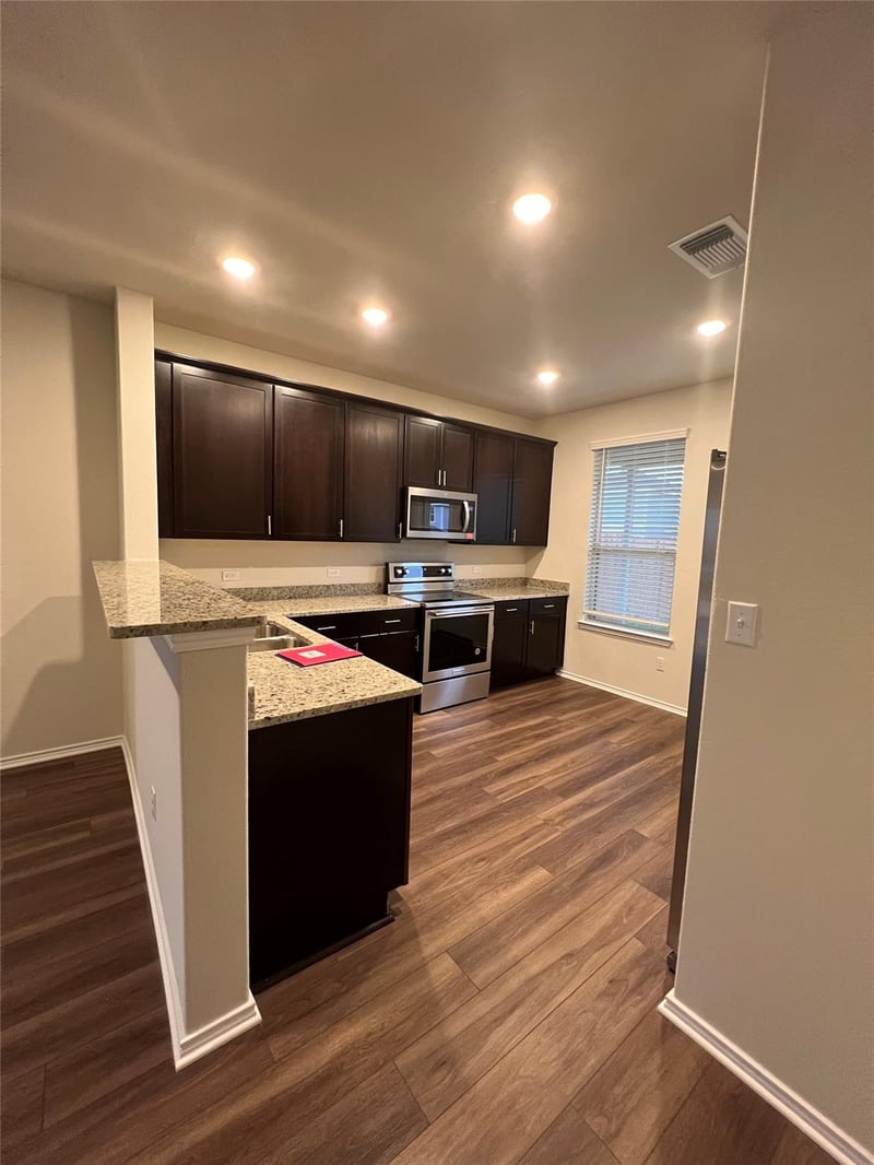 145 Purple Sandpiper LN, Leander, TX 78641