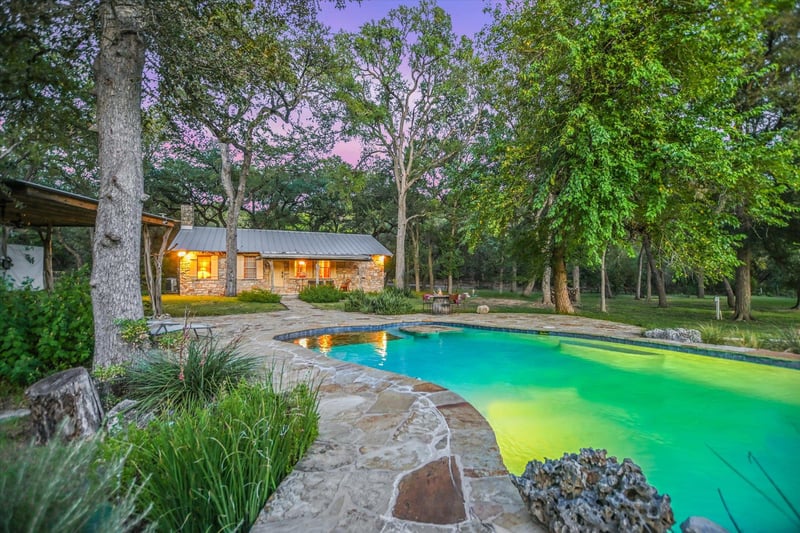 300 Deer Lake Est, Wimberley, TX 78676