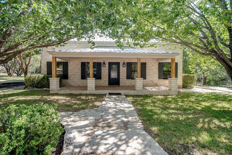 146 Hillside DR, Fredericksburg, TX 78624