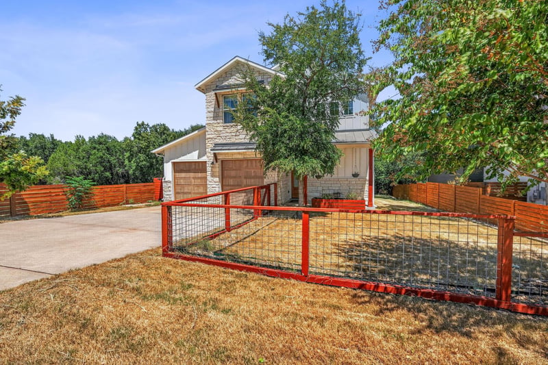 11005 7th ST, Jonestown, TX 78645