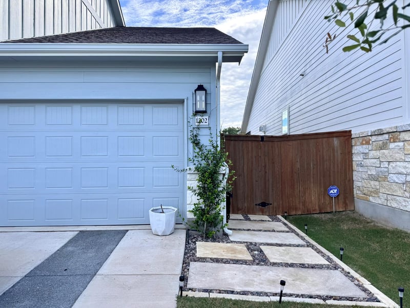 1202 Sage Thrasher CIR, Dripping Springs, TX 78620
