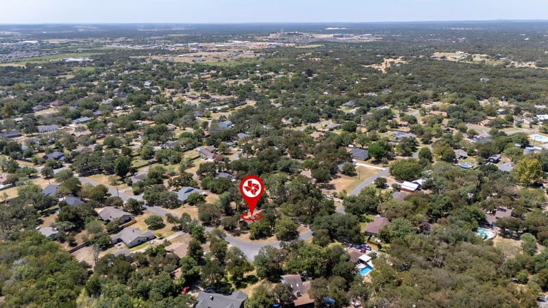 315 Caracara DR, Buda, TX 78610