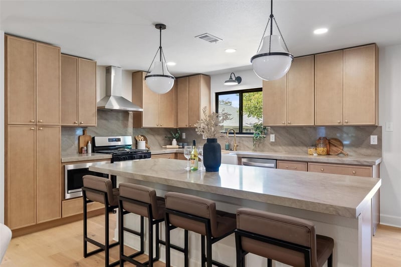 3602 Counselor DR, Austin, TX 78749