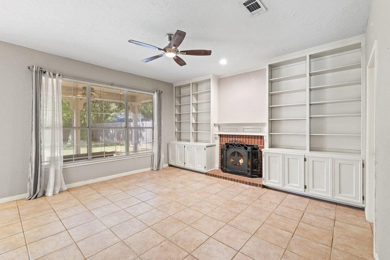 6215 John Chisum LN, Austin, TX 78749