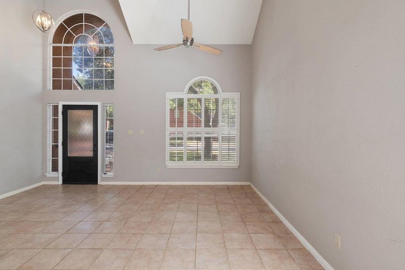 6215 John Chisum LN, Austin, TX 78749