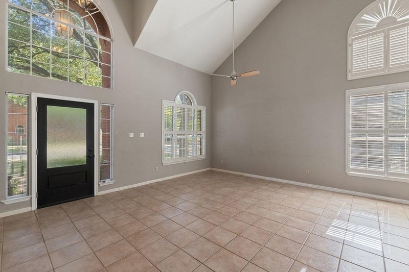 6215 John Chisum LN, Austin, TX 78749