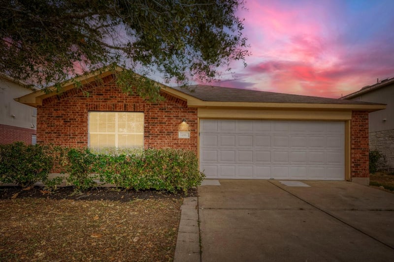 211 Remington Rn, Bastrop, TX 78602