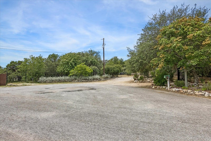 180 Donna DR, Wimberley, TX 78676