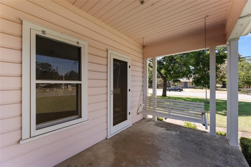 909 E Liberty Ave, Round Rock, TX 78664