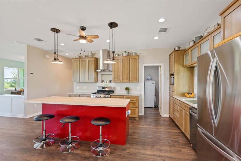 459 E Ridge LN, Kyle, TX 78640