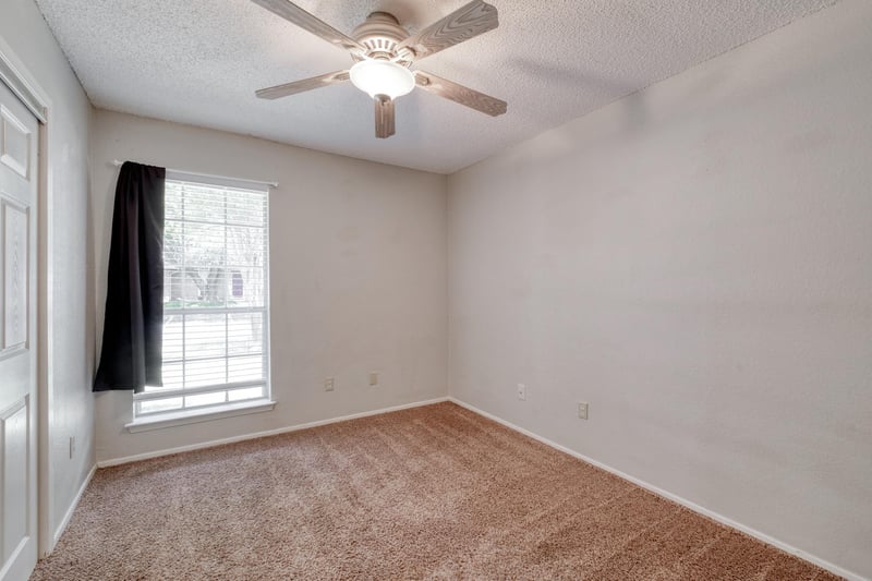 1015 E Yager LN #35, Austin, TX 78753