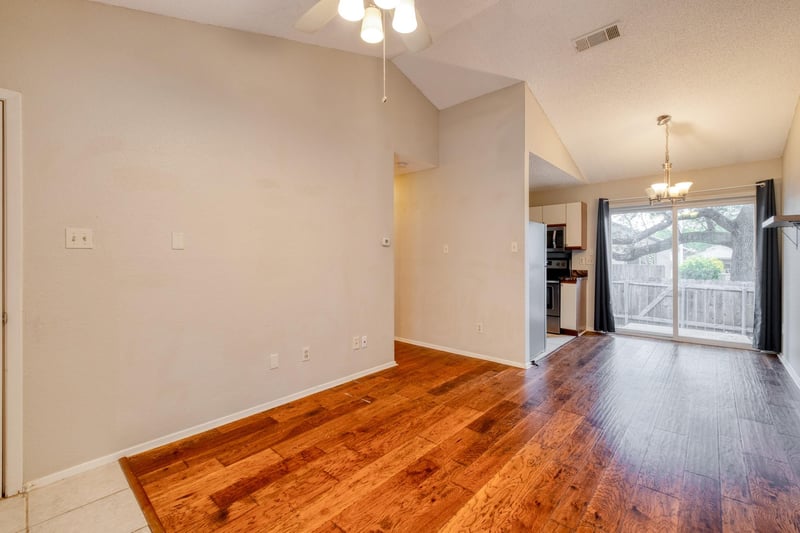 1015 E Yager LN #35, Austin, TX 78753