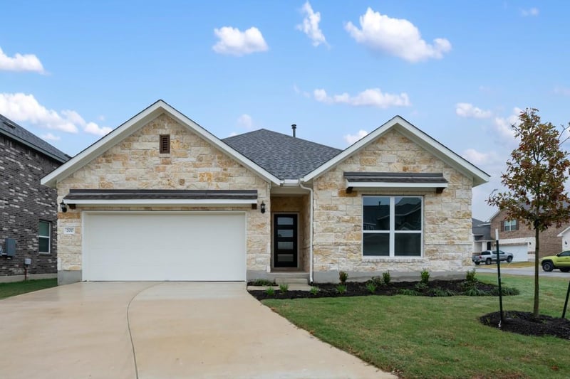 313 Possumhaw LN, San Marcos, TX 78666
