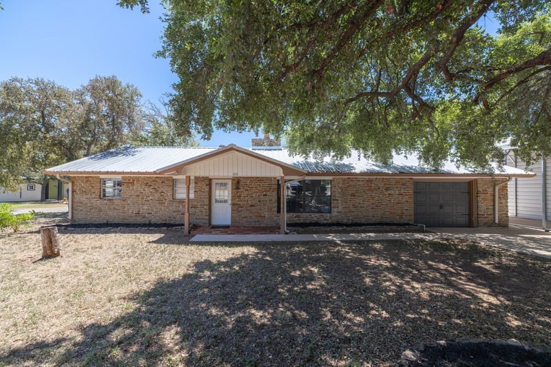 606 Cedar DR, Buchanan Dam, TX 78609