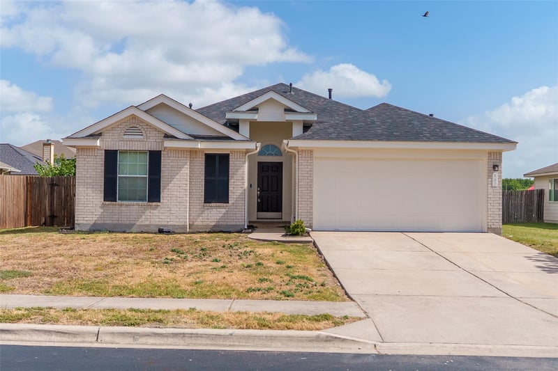 107 Fishbaugh LN, Hutto, TX 78634
