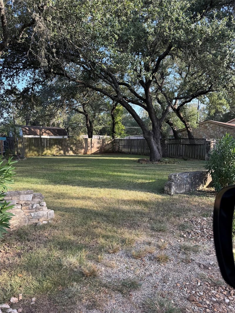 15 Presidio RD, Wimberley, TX 78676